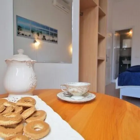 Sunny Town كورتْشولا