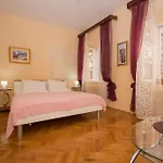 Sunny Town Κόρτσουλα
