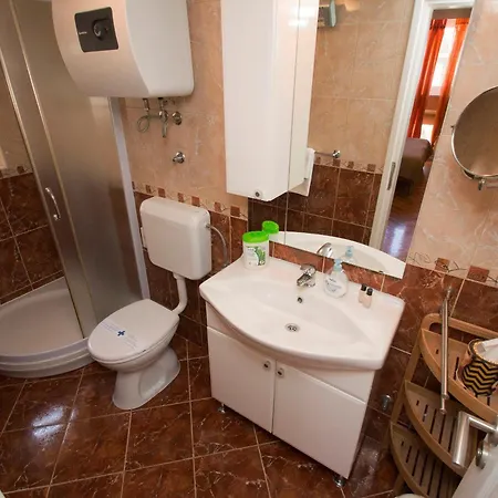 Old Town Apartment *