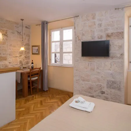 Apartment Old Town *