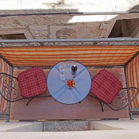 아파트 Sunny Town 코츌라