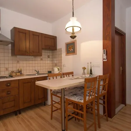 Sunny Town 아파트