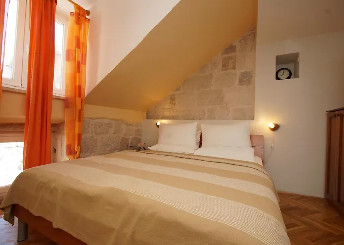 Sunny Town Apartment *