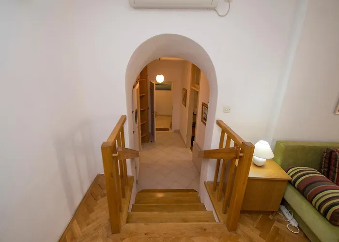 Sunny Town Apartment