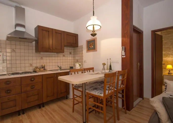 Sunny Town Apartment